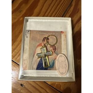 St Anthony Gold tone Key Chain Cross Pray For Us New Vintage Booklet Hanky